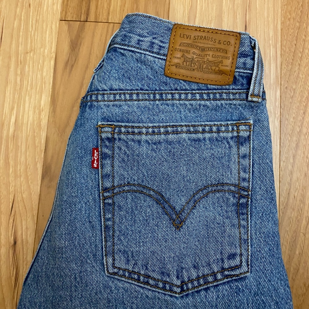 Levi’s Wedgie Jeans